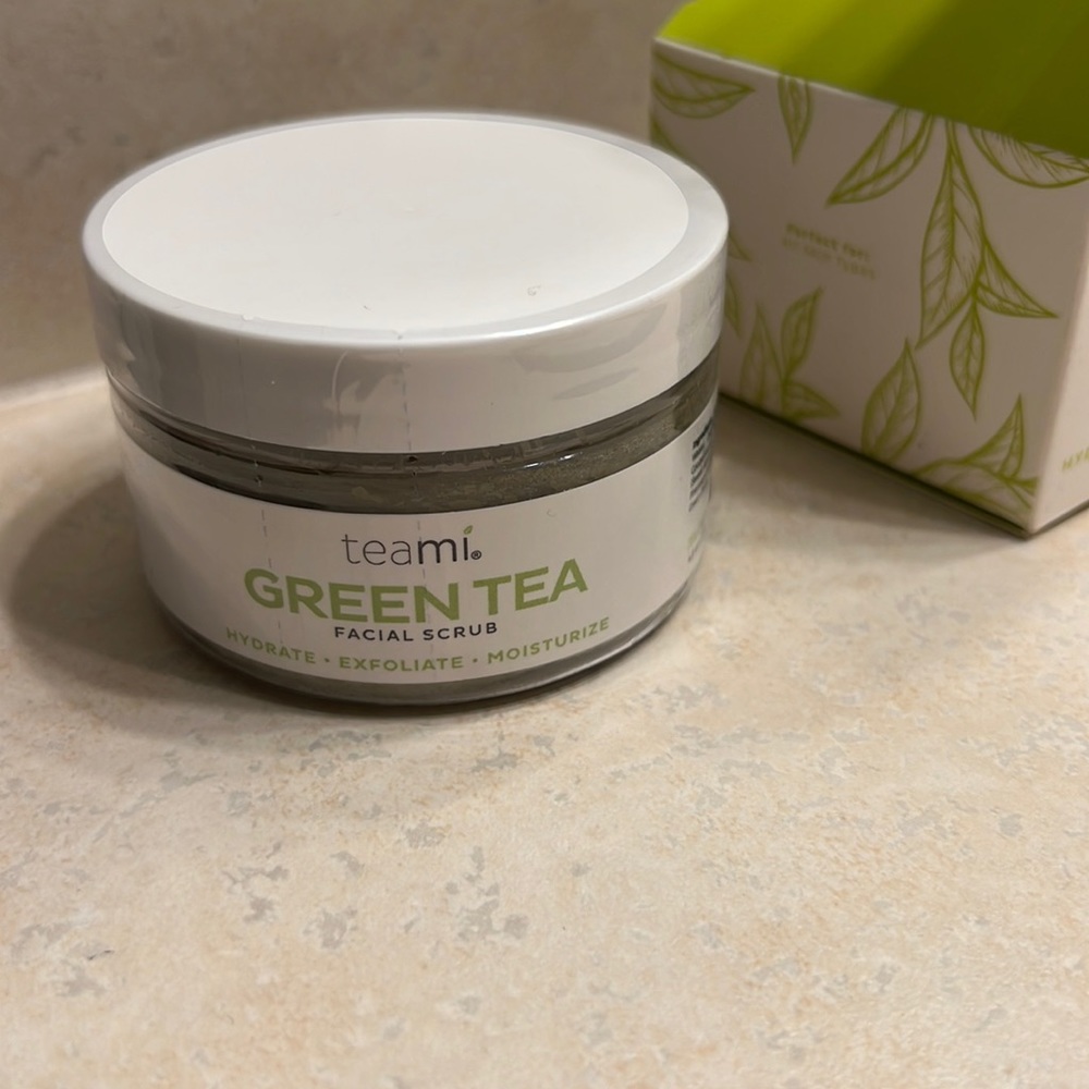 Teami green tea facial scrub NWB